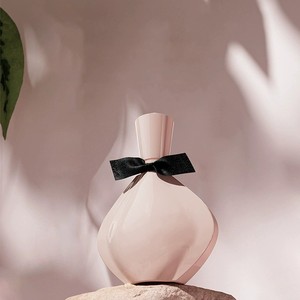 น้ำหอมผู้หญิง 100 มล. (พร้อมบรรจุภัณฑ์) - กลิ่นดอกไม้ - กลิ่นหอมติดทนนาน น้ำหอมผู้หญิงติดทนนาน บรรจุภัณฑ์กล่องของขวัญ - Product Image 3
