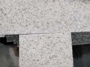 แผ่นหินแกรนิตสีขาวมุกใหม่ ตัดตามขนาด ราคาถูกที่สุด สำหรับงานพื้นเชิงพาณิชย์ เคาน์เตอร์ และท็อปเคาน์เตอร์ - Product Image 6