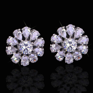 Orecchini a Perno con Cristalli a Forma di Fiocco di Neve e Goccia per Donne, Eleganti Accessori di Moda per Uso Quotidiano - Product Image 1