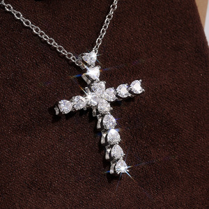 Ciondolo a Croce con Cristalli Taglio Pera, Gioiello Religioso in Lega Placcata Argento, Regalo Unisex - Product Image 1