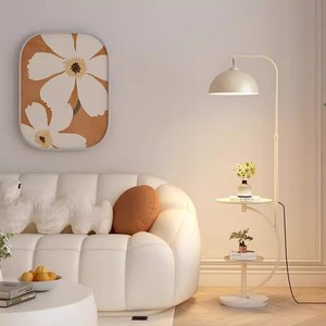 Đèn đứng hiện đại sang trọng với thiết kế LED, thân đèn bằng sắt, dùng cho phòng khách, khách sạn, phòng ngủ, trang trí nhà cửa - Product Image 2