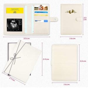 Porte-passeport <span class=keywords><strong>de</strong></span> maternité en cuir PU personnalisé Beige <span class=keywords><strong>à</strong></span> la mode pour toute la famille avec fermeture magnétique - Product Image 2