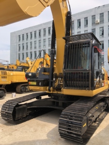 Nouvelle pelle sur chenilles hydraulique Caterpillar 325D2L avec système hydraulique haute performance en vente. - Product Image 2