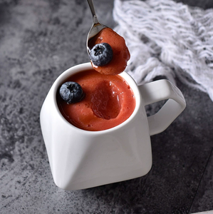 Ensemble de tasses en céramique géométriques blanches minimalistes, logo personnalisé, forme irrégulière, tasse à café pour hôtel, restaurant, cadeau de mariage, vente en gros - Product Image 1