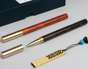 Set de Regalo Empresarial Profesional de Alta Calidad y Gama Alta, Materiales Promocionales de Marca ODM OEM para Ferias Comerciales y Graduaciones - Product Image 4