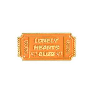 Design patch con logo in rilievo personalizzato che sei invitato a passare VIP in morbido smalto in metallo con spilla con etichetta per abbigliamento - Product Image 3