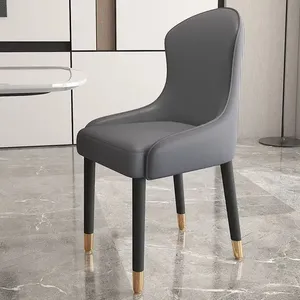 Silla de Bar Moderna y Elegante con Estructura de Hierro y Asiento de Plástico PP Cómodo - Product Image 1