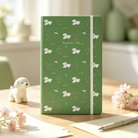 Carnet A5S en cuir PU vert matcha, avec motif chiot et dessert, avec bande élastique, 100 feuilles