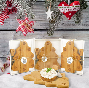 Planche à fromage personnalisable en forme de sapin de Noël, plateau à charcuterie en bambou gravé pour cadeaux de fêtes personnalisés - Product Image 1