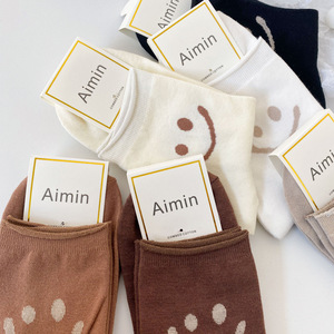 Aceptamos calcetines holgados personalizados para mujer, bonitos calcetines japoneses de algodón peinado blanco, calcetines de dibujos animados con cara sonriente - Product Image 4