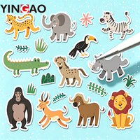 Autocollants personnalisés en vinyle, durables, auto-adhésifs, imperméables, écologiques, motifs animaux de dessin animé, découpés à la forme, pour logos et décorations
