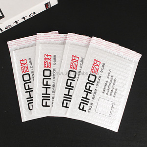 Tùy Chỉnh Màu Trắng Bong Bóng Bưu Phẩm Phong Bì Cổ Thể Hiện Nhựa Quần Áo Túi Với Matte In Logo Cho Gửi Thư Giao Hàng Đóng Gói Túi - Product Image 2