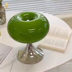 Design moderne nordique vert rond verre pomme lampe de bureau Simple confortable chambre et salon caractéristique pour chevet et bureau d'étude - Product Image 2