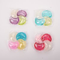 Lessive en capsules 4-en-1 double couche sans irritation pour vêtements, perles de savon pour bébés et peaux sensibles
