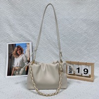 Sac à bandoulière mini en PU souple style bohème populaire en Chine 2026, sac à main portable de luxe pour femme avec chaîne dorée