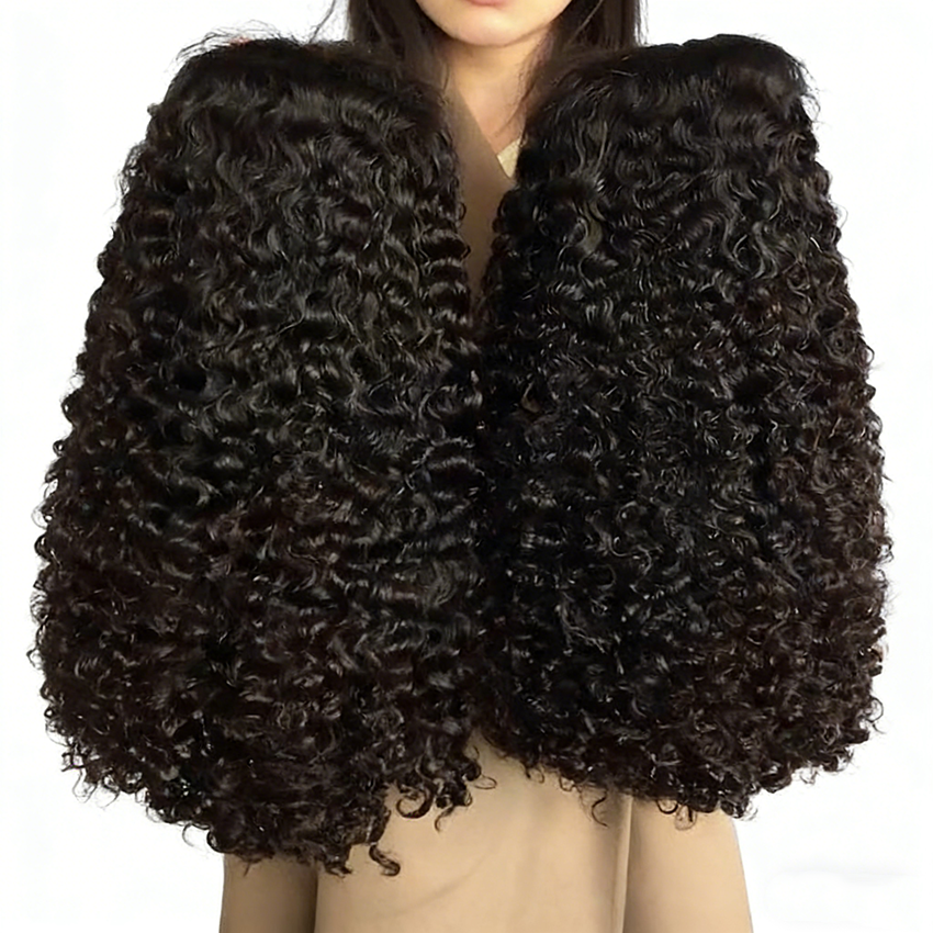 ผมหยิกสั้นสีดำ