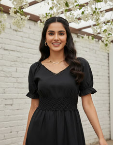 ชุดเดรสลำลองสำหรับผู้หญิงสำหรับใส่ไปชายหาด ผลิตจากผ้าเนื้อนุ่มสวมใส่สบาย ออกแบบมาเพื่อการสวมใส่ง่ายและสไตล์ฤดูร้อนที่ผ่อนคลาย - Product Image 3