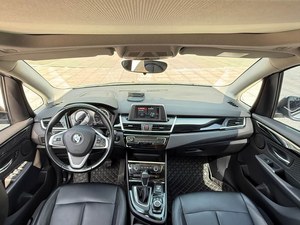 <span class=keywords><strong>BMW</strong></span> Serie 2 <span class=keywords><strong>Active</strong></span> <span class=keywords><strong>Tourer</strong></span> 218i Fashion del 2018, Auto Usata Economica, Pratica e di Facile Manutenzione per Acquirenti Asiatici e Africani - Product Image 6