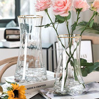 Nordische Luxus-Ästhetik Tischdekoration Dekorative Vase für Wohnzimmer Esstisch Premium Geriffelte Taillierte Blumenvase