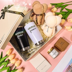 Cadeaux de fiançailles pour couples cadeaux de fiancé <span class=keywords><strong>et</strong></span> fiancée personnalisés ensemble de gobelets de voyage idée de cadeaux pour les couples - Product Image 1