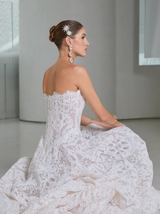 Abito da sposa Ruolai HL735 Princess con cerniera posteriore, senza maniche, elegante, con vita basca, interamente in pizzo e perle. - Product Image 4
