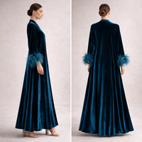 Nouvelle conception 2026 – Abaya ouverte de luxe en velours, robe musulmane modeste d'hiver avec poignets à plumes pour femmes – Vente en gros OEM ODM