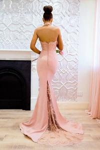 Custom <span class=keywords><strong>Pink</strong></span> Lace Top Summer Sexy Halter Gown Maxi Bodycon Vestido de novia con red de encaje Trail - Product Image 5