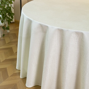 Nappe rectangulaire en polyester jacquard floral sans couture, ivoire, 90x156 pouces, robuste, pour la maison et les salons professionnels - Product Image 1