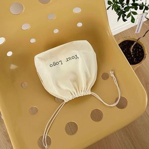Sac cadeau promotionnel personnalisé en coton, couleur naturelle, pochette anti-poussière avec doubles cordons - Product Image 2