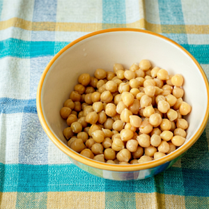Pois chiches en conserve dans la saumure, pois chiches entiers salés, 800g, approvisionnement en vrac, boîte à ouverture facile, longue durée de conservation, pour la restauration - Product Image 1