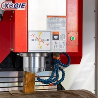 Centre d'usinage vertical CNC 3 axes VMC 855 de haute qualité fabriqué à Taïwan