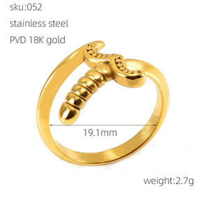 Anillo Estilo Espada y Daga, Chapado en Oro <span class=keywords><strong>de</strong></span> 18K, Anillo <span class=keywords><strong>de</strong></span> Acero Inoxidable Ajustable Abierto con Diseño <span class=keywords><strong>de</strong></span> Cuchillo - Product Image 4