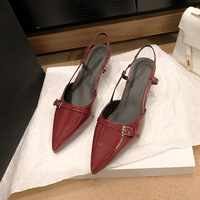 Sandales Baotou élégantes style mondaine, talons hauts français pour femmes, talons aiguilles à porter avec des robes, inspirées de Chanel, à bout ouvert