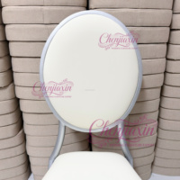 Chaise de salle à manger moderne de luxe en métal argenté, dossier ovale, rembourrée, pour mariages, grands événements, banquets, hôtels et restaurants (vente en gros)