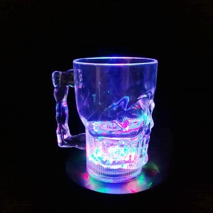 PS <strong>Halloween</strong> LED Flashing Plastic Skull Mug Classic Style Beer Steins for Food Safety Light up <strong>Cup</strong> - Product Image 4