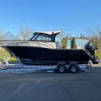 Yacht de luxe de 7,5 m (25 pieds) à coque en V profond, bateau de croisière familial avec moteur hors-bord, état neuf, bateau de pêche en aluminium à vendre