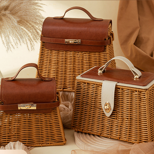 Cestini da Picnic Decorativi in Vimini Marrone con Manici in Metallo, Forma Rettangolare, Cesto Portatile per Conservazione - Product Image 1