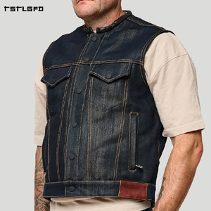 Gilet en denim brut indigo ciré pour homme, col bandoulière, double poche à rabat, empiècement en cuir, surpiqûres dorées, coupe ajustée, style motard - Product Image 3