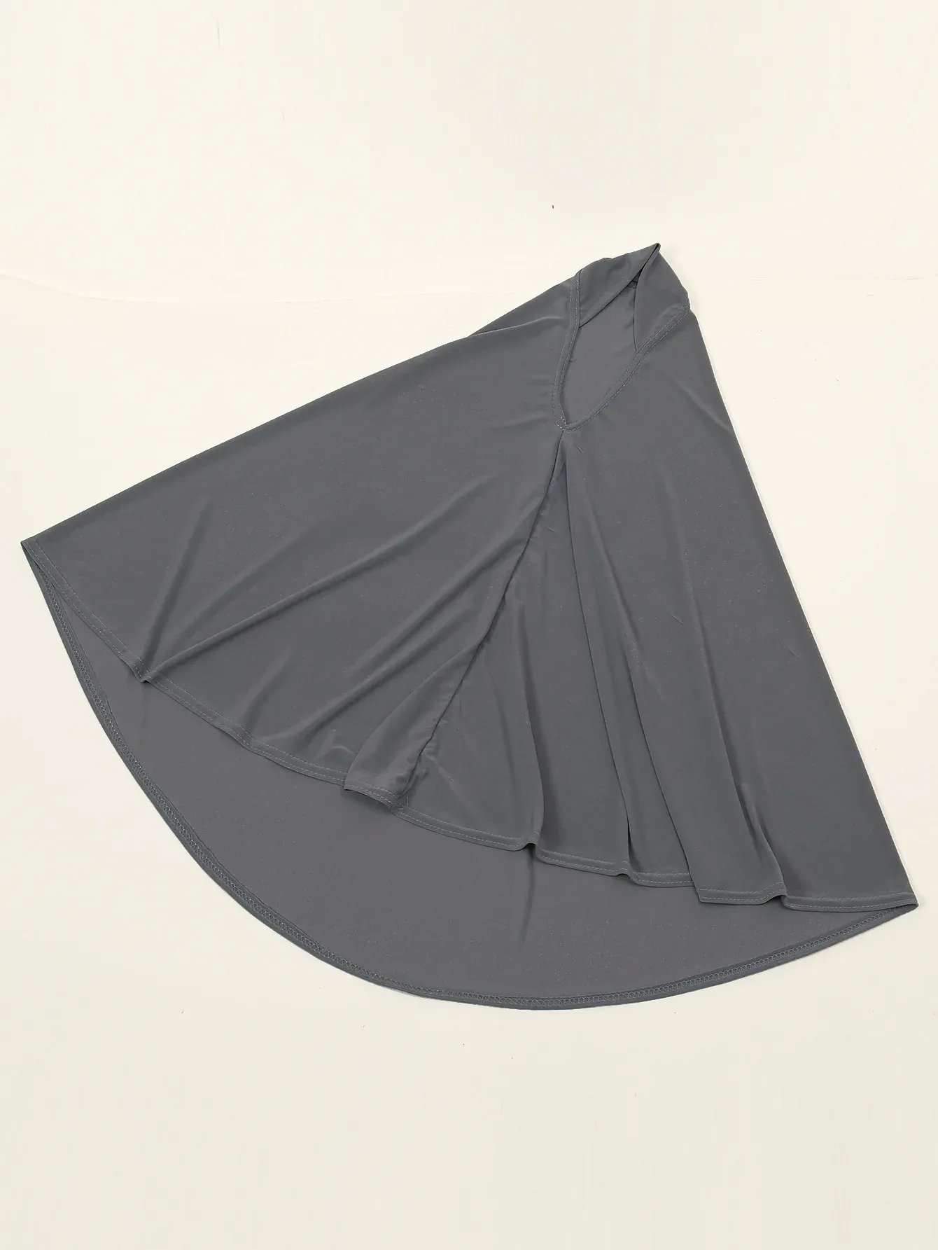 Gris oscuro