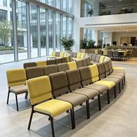 Chaises d'auditorium empilables en gros, chaises d'église modernes en tissu durable, adaptées aux églises, théâtres et hôtels