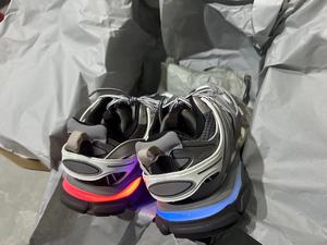 Classique 3.0 - Avec éclairage LED. Chaussures de sport pour hommes et femmes. Chaussures de sport de qualité supérieure, chaussures de fitness d'extérieur à semelle épaisse - Product Image 4