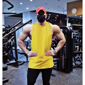 Débardeur d'entraînement athlétique ajusté - Blanc en polyester pour hommes, idéal pour les séances d'entraînement intenses et la musculation - Product Image 3