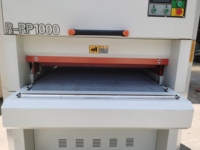 Ponceuse à bande large à trois rouleaux robuste 1000 mm à fréquence variable VFD