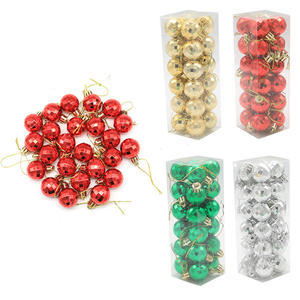 Nuevo Producto: Adorno Navideño de Bola con Forma de Diamante a Cuadros de 3 cm para Decoración de Árboles de Navidad y como Regalo Navideño - Product Image 3