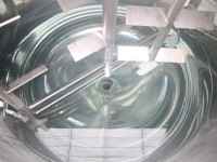 Cuve de Réaction Sanitaire en Acier Inoxydable de 1000L avec Agitateur et Chauffage Enveloppé pour Mélange de Liquides Alimentaires, Cosmétiques et Chimiques