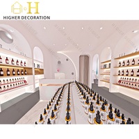 Vitrine à parfum personnalisée Parfumerie design pour intérieur de magasin de détail Construction élégante en verre et en métal