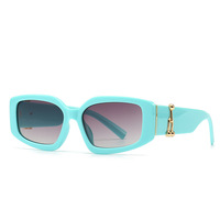 2024 moderno ojo de gato marca de lujo gafas de sol negras mujeres hombres moda clásica diseño de bloqueo dorado Retro Cool Sexy gafas de sol cuadradas