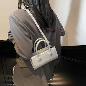 Sac bandoulière mini tendance, sac à main pour femme, sac à bandoulière pour femme, sac fourre-tout en cuir pour femme, articles de luxe - Product Image 4