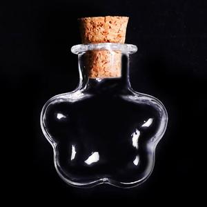 Vente en gros de flacons à vœux en verre transparent rond de haute qualité de 3/5/10 ml avec bouchon en liège et crochet, logo personnalisé accepté - Product Image 3