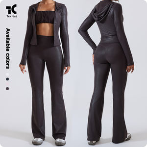 Ensemble trois pièces : <span class=keywords><strong>veste</strong></span> à capuche zippée effet <span class=keywords><strong>cuir</strong></span>, débardeur style bandeau et pantalon évasé sans coutures - Product Image 2